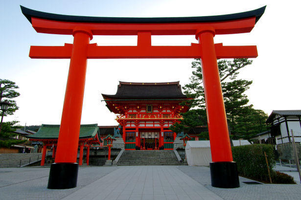 伏見稲荷大社の表参道