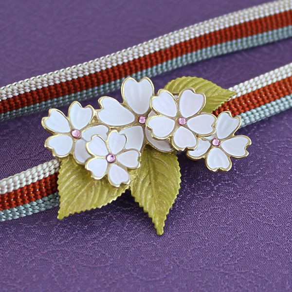 完成品:帯留/桜五葉(黄銅)